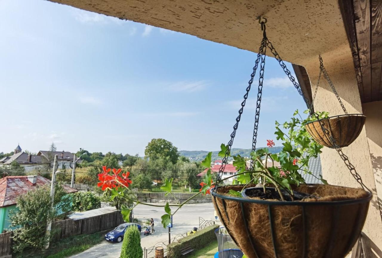 Casa Sima Hotel Curtea De Arges Exterior photo